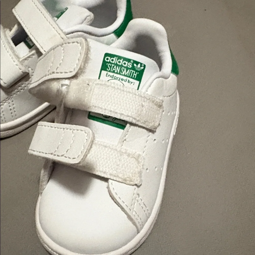 Adidas Stan Smith Comfort Closure White/Green Velcro Sneakers Baby Shoe Size 4K